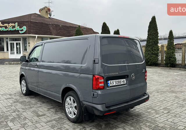 Серый Фольксваген Transporter, объемом двигателя 2 л и пробегом 280 тыс. км за 14999 $, фото 4 на Automoto.ua