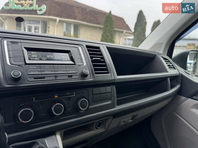 Серый Фольксваген Transporter, объемом двигателя 2 л и пробегом 280 тыс. км за 14999 $, фото 23 на Automoto.ua