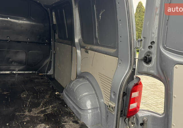 Серый Фольксваген Transporter, объемом двигателя 2 л и пробегом 280 тыс. км за 14999 $, фото 17 на Automoto.ua