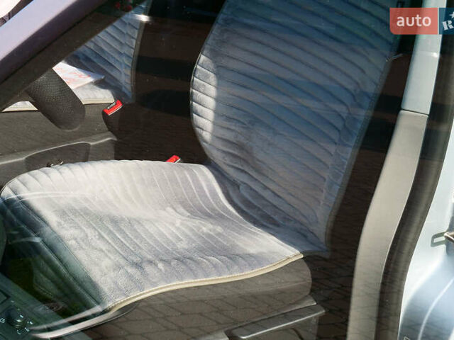 Серый Фольксваген Transporter, объемом двигателя 2 л и пробегом 248 тыс. км за 23000 $, фото 67 на Automoto.ua