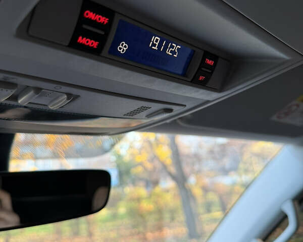 Сірий Фольксваген Transporter, об'ємом двигуна 2 л та пробігом 248 тис. км за 24900 $, фото 35 на Automoto.ua