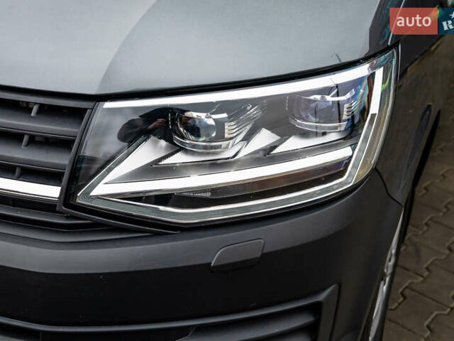 Серый Фольксваген Transporter, объемом двигателя 2 л и пробегом 159 тыс. км за 26500 $, фото 3 на Automoto.ua