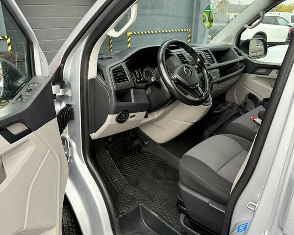 Сірий Фольксваген Transporter, об'ємом двигуна 1.97 л та пробігом 235 тис. км за 21000 $, фото 11 на Automoto.ua