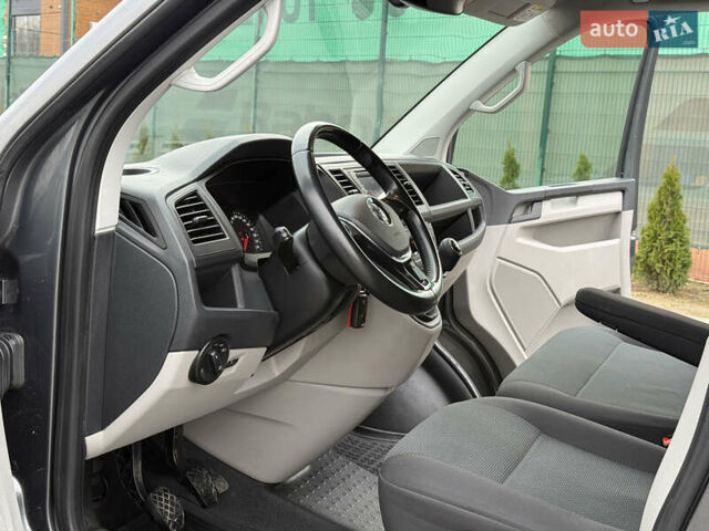 Серый Фольксваген Transporter, объемом двигателя 2 л и пробегом 228 тыс. км за 19300 $, фото 38 на Automoto.ua