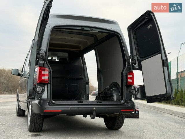Серый Фольксваген Transporter, объемом двигателя 2 л и пробегом 228 тыс. км за 19400 $, фото 17 на Automoto.ua