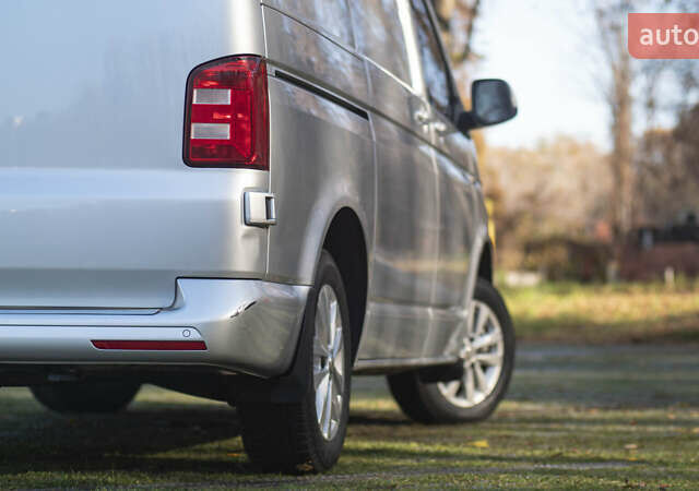 Серый Фольксваген Transporter, объемом двигателя 2 л и пробегом 248 тыс. км за 23000 $, фото 24 на Automoto.ua