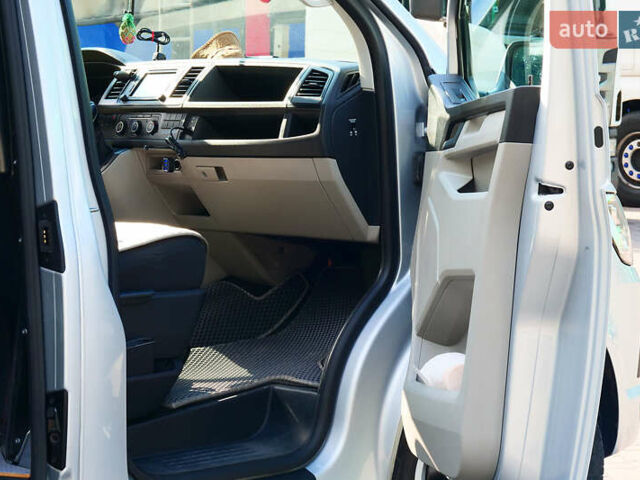 Серый Фольксваген Transporter, объемом двигателя 2 л и пробегом 248 тыс. км за 23000 $, фото 62 на Automoto.ua