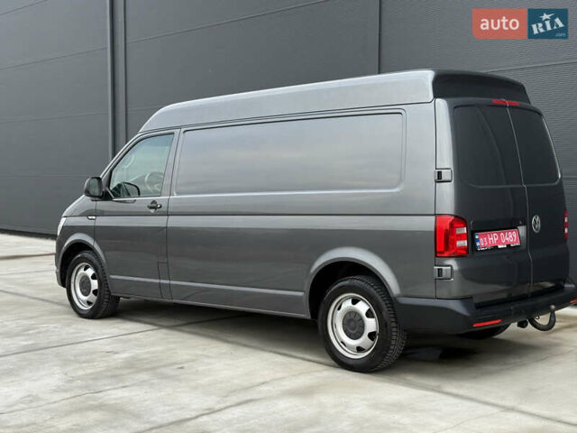 Серый Фольксваген Transporter, объемом двигателя 2 л и пробегом 228 тыс. км за 19400 $, фото 11 на Automoto.ua