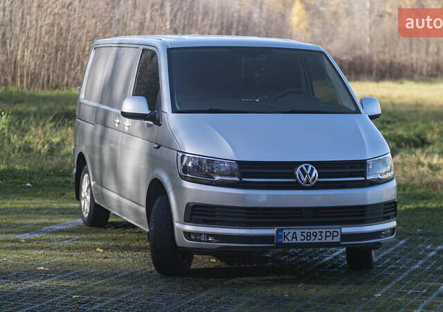 Серый Фольксваген Transporter, объемом двигателя 2 л и пробегом 248 тыс. км за 23000 $, фото 1 на Automoto.ua