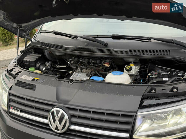 Серый Фольксваген Transporter, объемом двигателя 2 л и пробегом 228 тыс. км за 19400 $, фото 36 на Automoto.ua