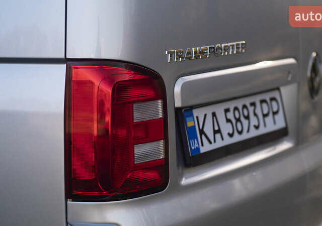 Серый Фольксваген Transporter, объемом двигателя 2 л и пробегом 248 тыс. км за 23000 $, фото 26 на Automoto.ua