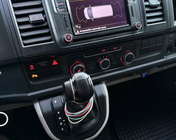 Сірий Фольксваген Transporter, об'ємом двигуна 2 л та пробігом 248 тис. км за 24900 $, фото 36 на Automoto.ua