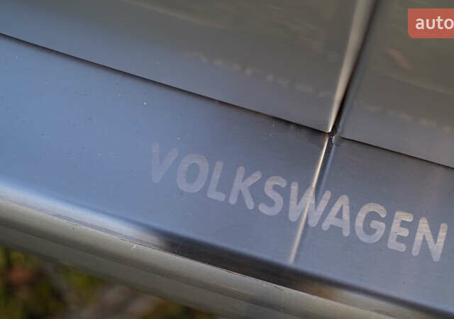 Серый Фольксваген Transporter, объемом двигателя 2 л и пробегом 248 тыс. км за 23000 $, фото 51 на Automoto.ua