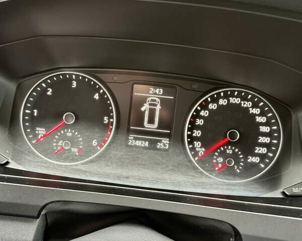 Сірий Фольксваген Transporter, об'ємом двигуна 1.97 л та пробігом 235 тис. км за 21000 $, фото 21 на Automoto.ua