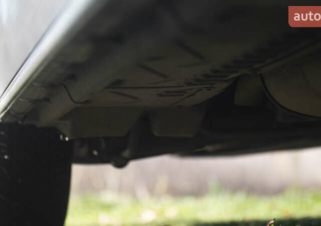 Серый Фольксваген Transporter, объемом двигателя 2 л и пробегом 248 тыс. км за 23000 $, фото 58 на Automoto.ua