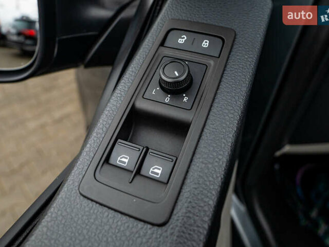 Серый Фольксваген Transporter, объемом двигателя 2 л и пробегом 159 тыс. км за 26500 $, фото 39 на Automoto.ua