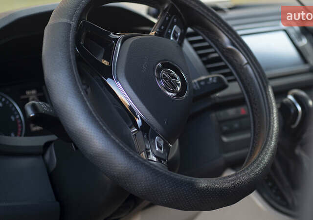 Серый Фольксваген Transporter, объемом двигателя 2 л и пробегом 248 тыс. км за 23000 $, фото 48 на Automoto.ua