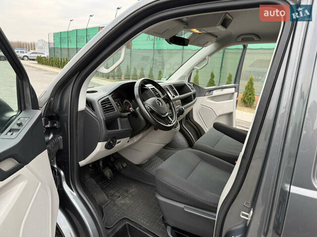 Серый Фольксваген Transporter, объемом двигателя 2 л и пробегом 228 тыс. км за 19300 $, фото 36 на Automoto.ua