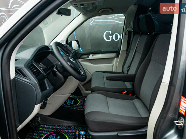 Серый Фольксваген Transporter, объемом двигателя 2 л и пробегом 159 тыс. км за 26500 $, фото 36 на Automoto.ua