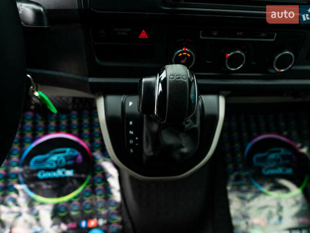 Серый Фольксваген Transporter, объемом двигателя 2 л и пробегом 159 тыс. км за 26500 $, фото 44 на Automoto.ua