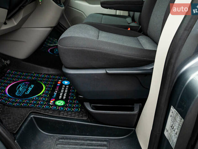 Серый Фольксваген Transporter, объемом двигателя 2 л и пробегом 159 тыс. км за 26500 $, фото 40 на Automoto.ua