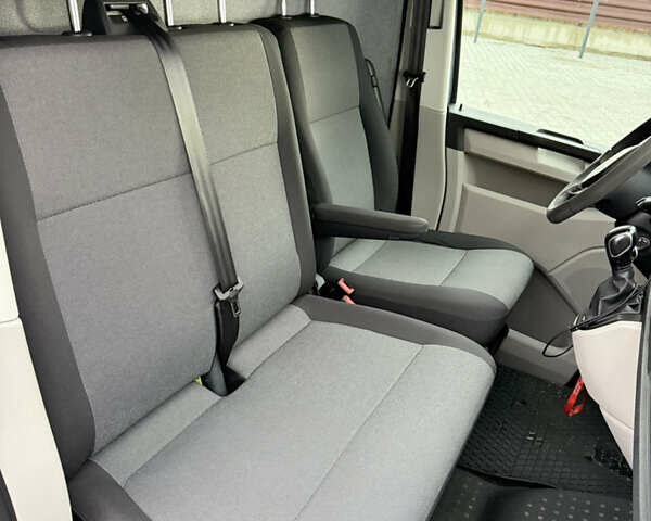 Сірий Фольксваген Transporter, об'ємом двигуна 1.97 л та пробігом 235 тис. км за 21000 $, фото 9 на Automoto.ua