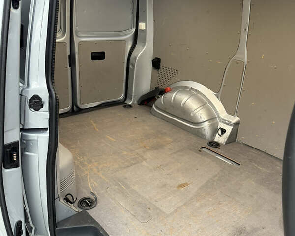 Сірий Фольксваген Transporter, об'ємом двигуна 1.97 л та пробігом 235 тис. км за 21000 $, фото 17 на Automoto.ua