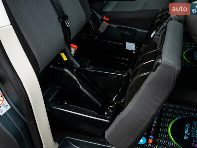 Серый Фольксваген Transporter, объемом двигателя 2 л и пробегом 159 тыс. км за 26500 $, фото 54 на Automoto.ua