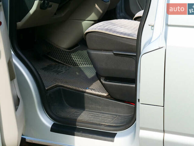 Серый Фольксваген Transporter, объемом двигателя 2 л и пробегом 248 тыс. км за 23000 $, фото 66 на Automoto.ua