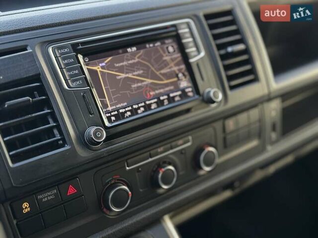 Серый Фольксваген Transporter, объемом двигателя 1.97 л и пробегом 200 тыс. км за 20700 $, фото 22 на Automoto.ua