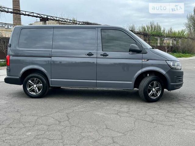 Серый Фольксваген Transporter, объемом двигателя 2 л и пробегом 225 тыс. км за 21999 $, фото 8 на Automoto.ua
