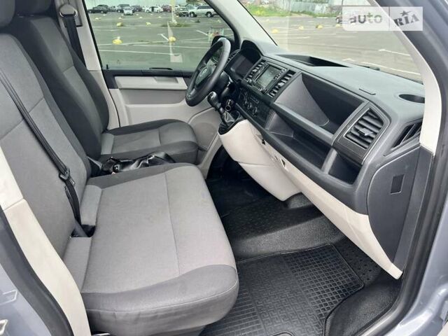 Серый Фольксваген Transporter, объемом двигателя 2 л и пробегом 225 тыс. км за 21999 $, фото 18 на Automoto.ua