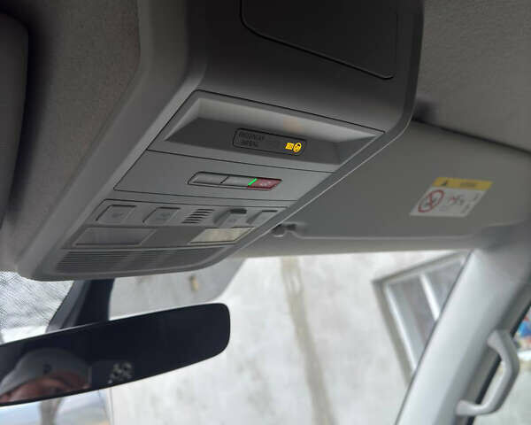 Сірий Фольксваген Transporter, об'ємом двигуна 1.97 л та пробігом 216 тис. км за 25900 $, фото 14 на Automoto.ua