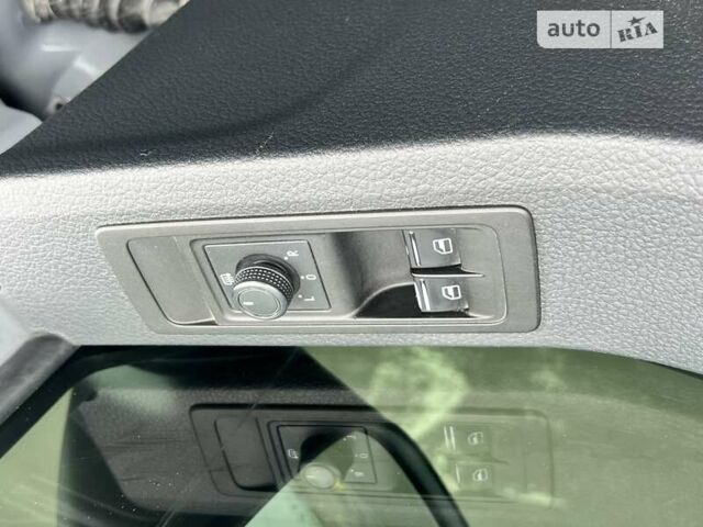 Серый Фольксваген Transporter, объемом двигателя 2 л и пробегом 225 тыс. км за 21999 $, фото 20 на Automoto.ua