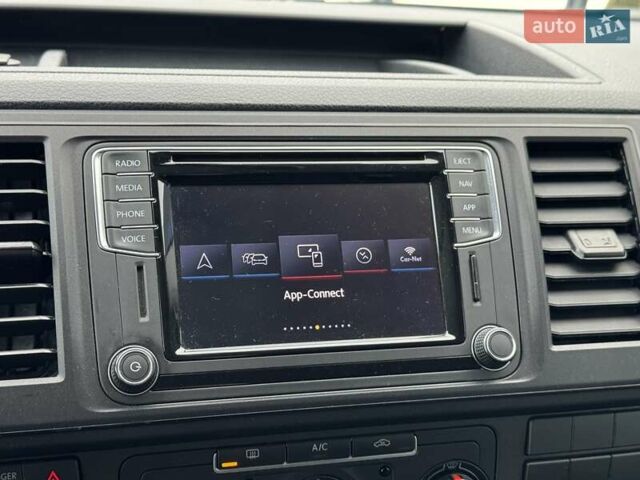 Серый Фольксваген Transporter, объемом двигателя 1.97 л и пробегом 197 тыс. км за 24900 $, фото 21 на Automoto.ua