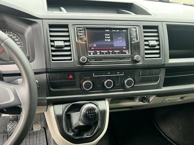 Серый Фольксваген Transporter, объемом двигателя 2 л и пробегом 225 тыс. км за 21999 $, фото 19 на Automoto.ua