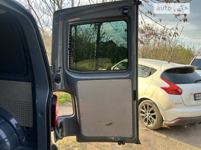 Серый Фольксваген Transporter, объемом двигателя 2 л и пробегом 225 тыс. км за 21999 $, фото 30 на Automoto.ua