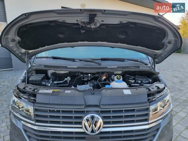 Серый Фольксваген Transporter, объемом двигателя 2 л и пробегом 189 тыс. км за 22500 $, фото 24 на Automoto.ua