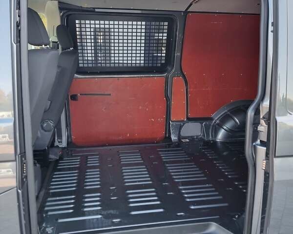 Серый Фольксваген Transporter, объемом двигателя 2 л и пробегом 189 тыс. км за 22500 $, фото 17 на Automoto.ua