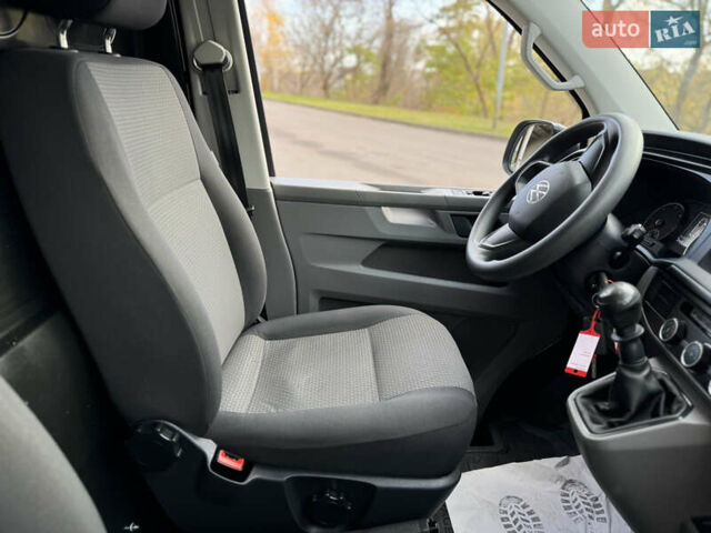 Серый Фольксваген Transporter, объемом двигателя 1.97 л и пробегом 220 тыс. км за 29500 $, фото 57 на Automoto.ua