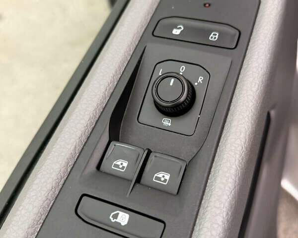 Серый Фольксваген Transporter, объемом двигателя 2 л и пробегом 239 тыс. км за 25900 $, фото 11 на Automoto.ua