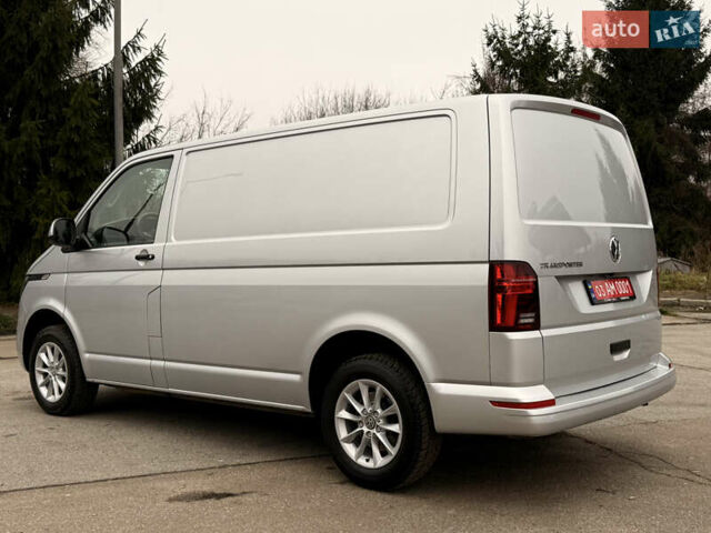 Серый Фольксваген Transporter, объемом двигателя 2 л и пробегом 239 тыс. км за 25900 $, фото 58 на Automoto.ua