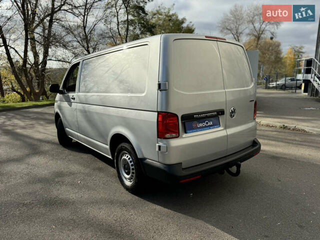 Серый Фольксваген Transporter, объемом двигателя 1.97 л и пробегом 220 тыс. км за 29500 $, фото 19 на Automoto.ua