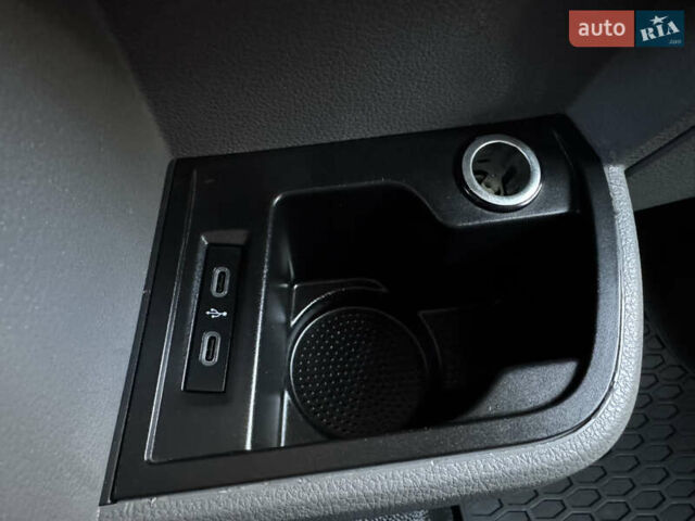 Серый Фольксваген Transporter, объемом двигателя 2 л и пробегом 208 тыс. км за 24850 $, фото 98 на Automoto.ua