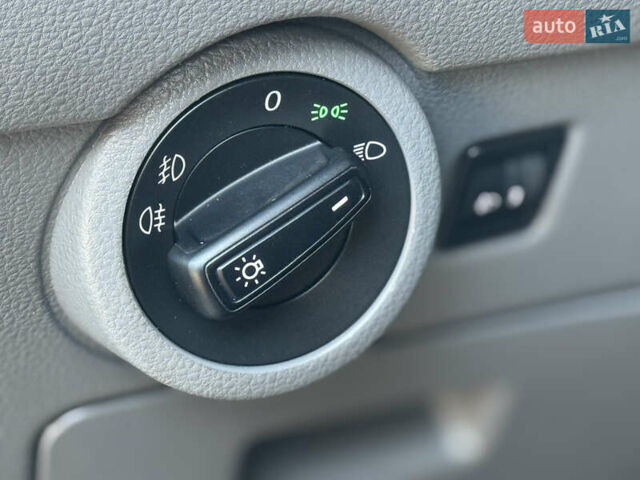 Серый Фольксваген Transporter, объемом двигателя 2 л и пробегом 208 тыс. км за 24850 $, фото 66 на Automoto.ua