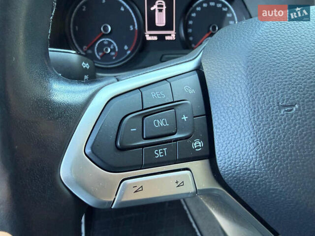 Серый Фольксваген Transporter, объемом двигателя 2 л и пробегом 150 тыс. км за 26800 $, фото 22 на Automoto.ua