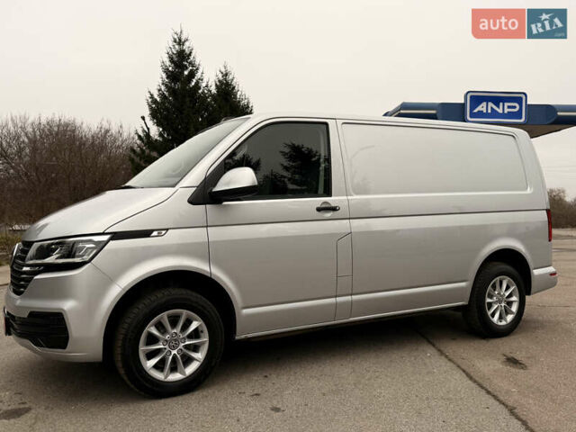 Серый Фольксваген Transporter, объемом двигателя 2 л и пробегом 239 тыс. км за 25900 $, фото 59 на Automoto.ua
