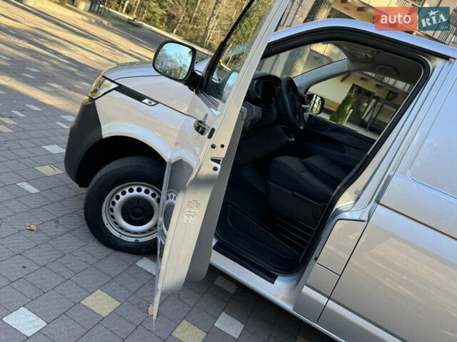 Серый Фольксваген Transporter, объемом двигателя 2 л и пробегом 208 тыс. км за 24850 $, фото 53 на Automoto.ua