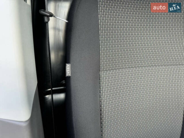 Серый Фольксваген Transporter, объемом двигателя 1.97 л и пробегом 220 тыс. км за 29500 $, фото 61 на Automoto.ua