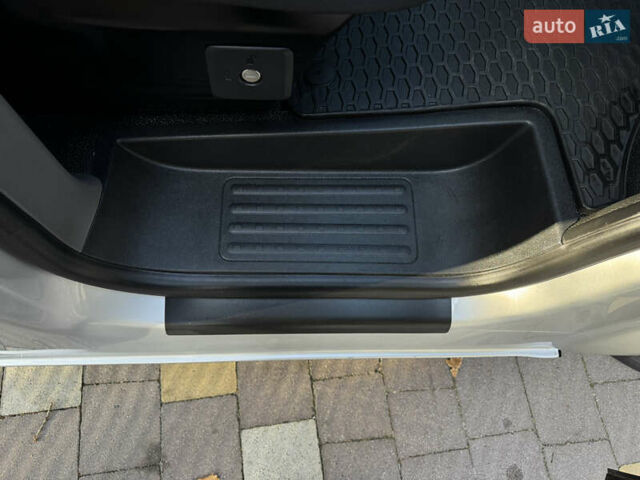 Серый Фольксваген Transporter, объемом двигателя 2 л и пробегом 208 тыс. км за 24850 $, фото 88 на Automoto.ua